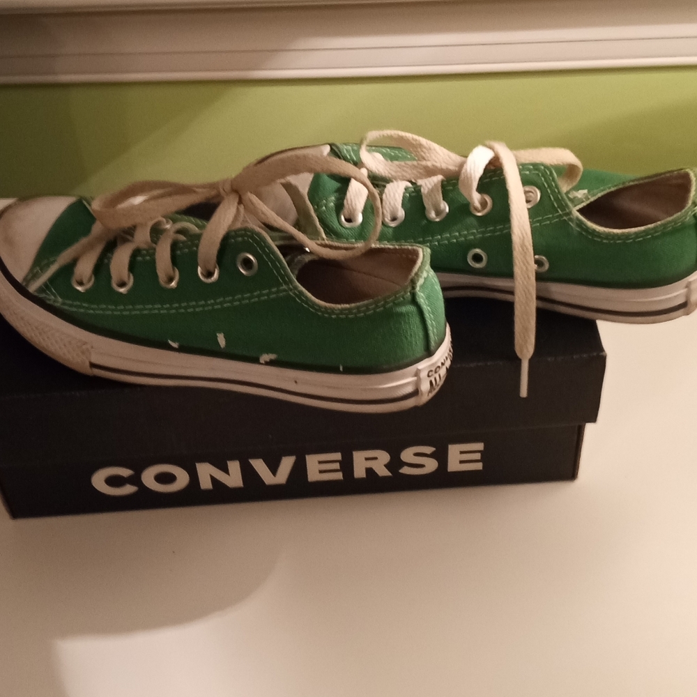 Sneakers